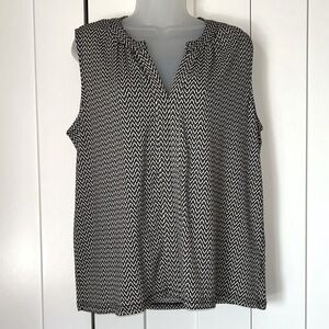 H&M sleeveless top black beige print L